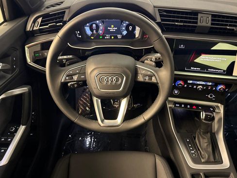 Used 2025 Audi Q3 2.0T Premium w/ Convenience Package image 14