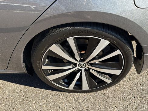 Used 2019 Nissan Altima 2.5 SR w/ SR Premium Package image 22