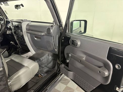 Used 2009 Jeep Wrangler X AWD/4WD image 29