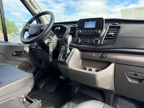 New 2025 Ford Transit 250 148 Medium Roof image 12