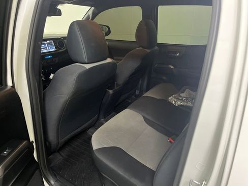 Used 2021 Toyota Tacoma TRD Off-Road image 24