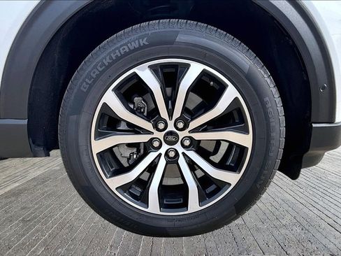 Used 2020 Ford Explorer ST w/ Premium Technology Package image 10