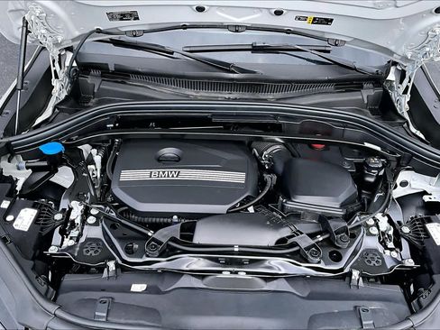Used 2025 BMW X2 xDrive28i AWD/4WD image 32
