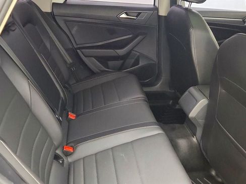 Used 2022 Volkswagen Jetta SE w/ Panoramic Sunroof Package FWD image 23