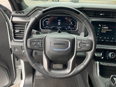 Used 2024 GMC Sierra 1500 Denali Ultimate AWD/4WD image 17