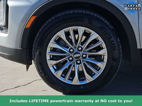 Used 2024 Cadillac XT4 Premium Luxury image 9
