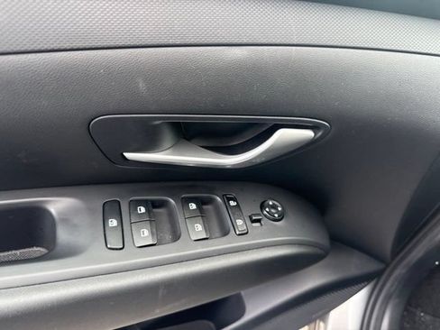 Used 2024 Hyundai Tucson SEL FWD image 12