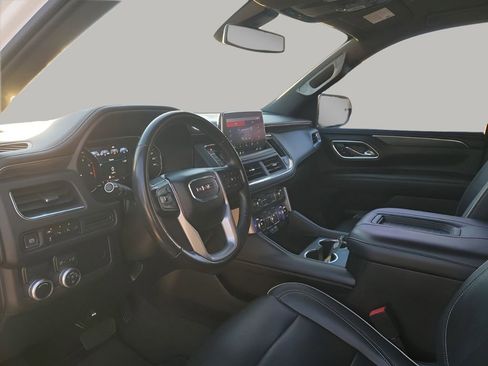 Used 2021 GMC Yukon SLT image 30