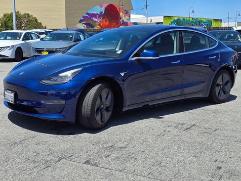 Used 2018 Tesla Model 3 Long Range RWD image 2