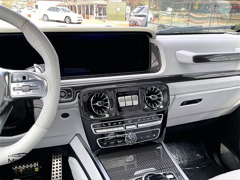 Used 2021 Mercedes-Benz G 63 AMG 4MATIC w/ G Manufaktur Interior Package image 8