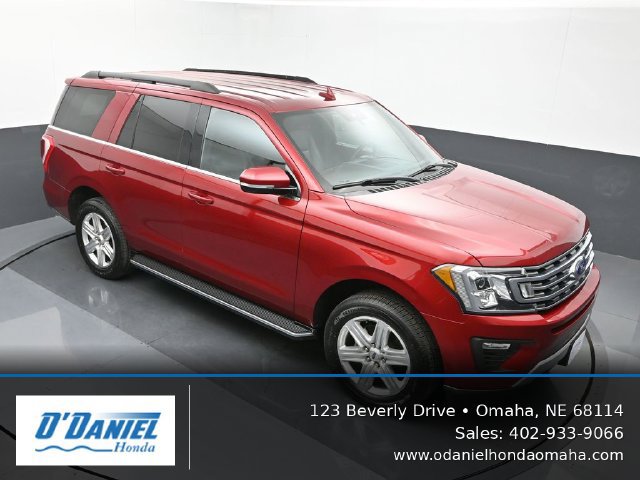 Used 2019 Ford Expedition XLT w/ Equipment Group 202A AWD/4WD image 18
