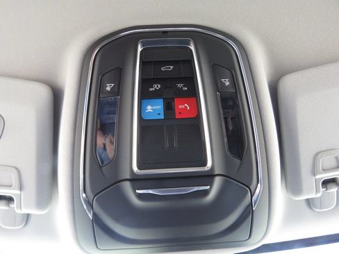 Used 2023 Jeep Grand Cherokee Limited AWD/4WD image 28
