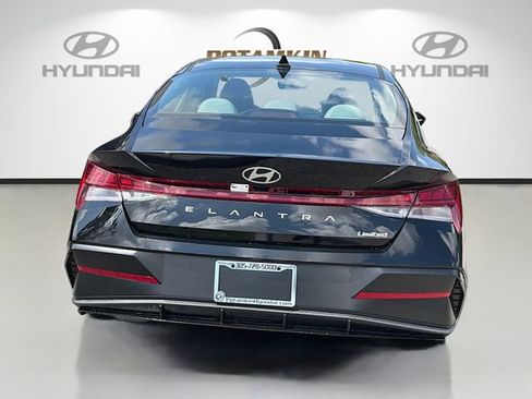 New 2026 Hyundai Elantra Limited image 6