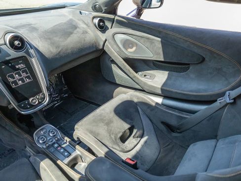 Used 2019 McLaren 600LT RWD image 64