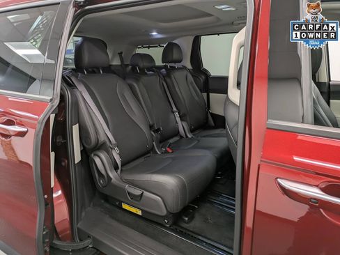 Certified 2024 Kia Carnival SX Prestige FWD image 26