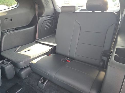 Used 2025 Buick Enclave Preferred FWD image 14
