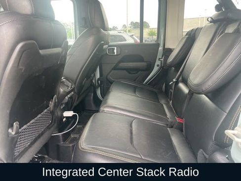 Used 2024 Jeep Wrangler Unlimited Sahara w/ Technology Group AWD/4WD image 11