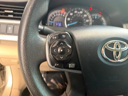 Used 2014 Toyota Camry LE FWD image 24