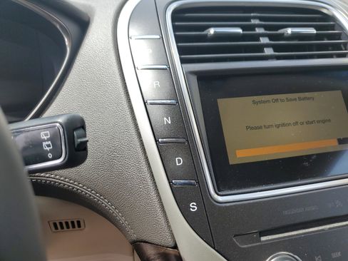 Used 2019 Lincoln Nautilus Select image 19