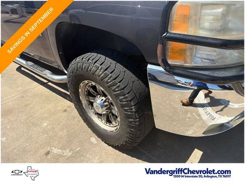 Used 2010 Chevrolet Silverado 2500 LTZ w/ Convenience Package AWD/4WD image 5