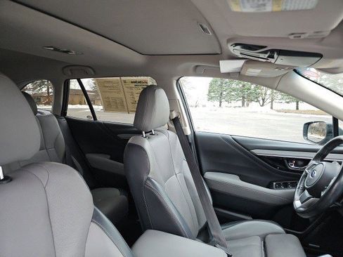 Used 2022 Subaru Outback Limited image 13