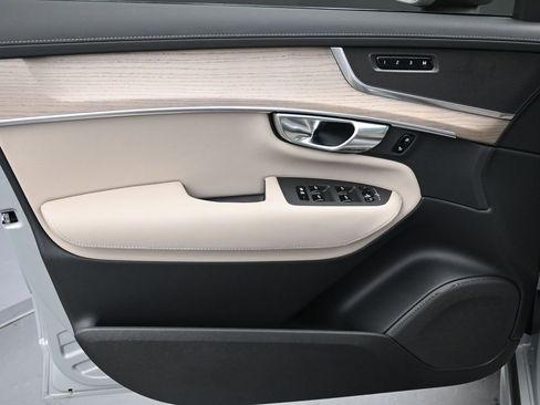 New 2026 Volvo XC90 B5 Core AWD/4WD image 5