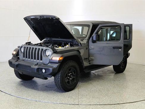 Used 2022 Jeep Wrangler Unlimited Sport AWD/4WD image 10