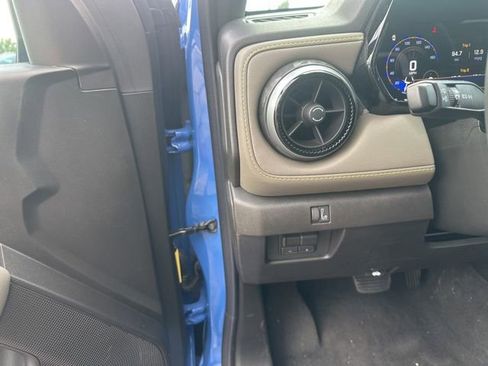 New 2026 Chevrolet Colorado ZR2 w/ Technology Package AWD/4WD image 18