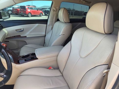 Used 2012 Toyota Venza Limited FWD image 15