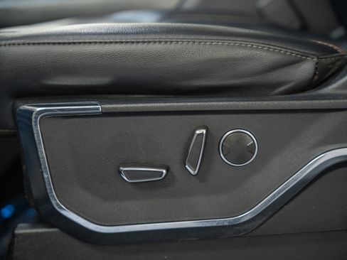 Used 2023 Ford F150 Lariat w/ Equipment Group 502A High image 46