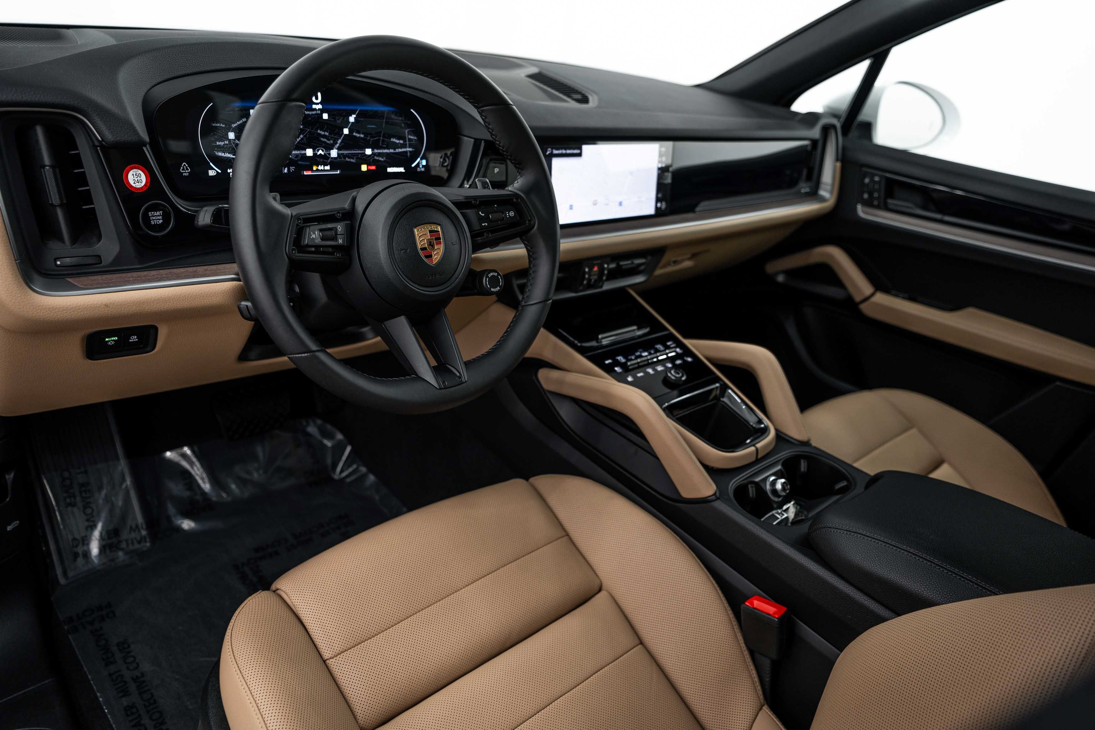 Certified 2026 Porsche Cayenne AWD/4WD image 4