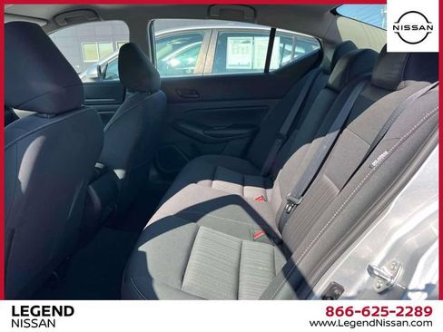 Certified 2024 Nissan Altima 2.5 SV FWD image 11