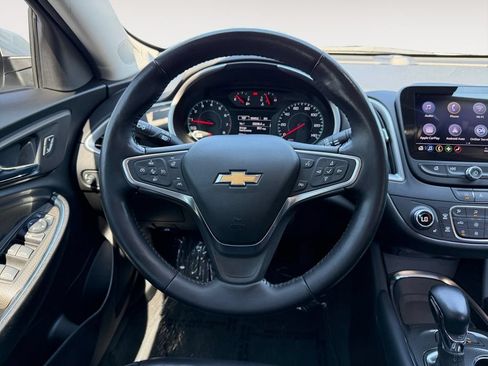 Used 2022 Chevrolet Malibu LT w/ Leather Package FWD image 13