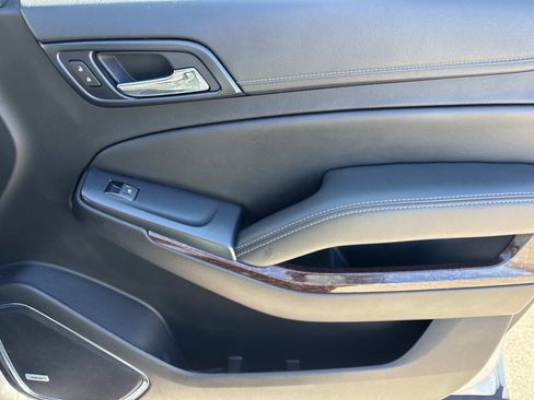 Used 2017 GMC Yukon SLT w/ Open Road Package image 34