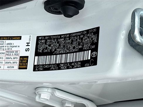 Used 2021 Toyota Corolla LE FWD image 29