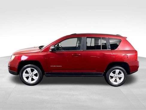 Used 2013 Jeep Compass Latitude w/ Sun/Sound Group AWD/4WD image 11