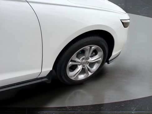 Used 2025 Honda Accord LX image 13