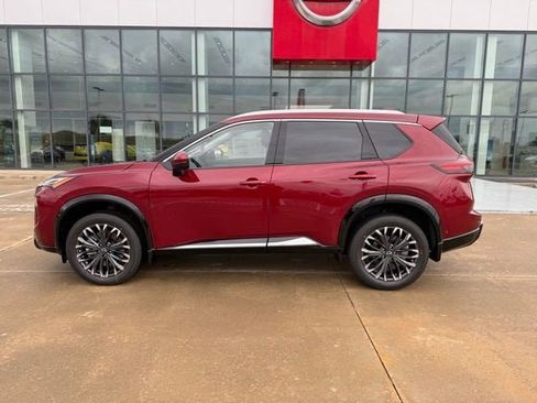 New 2026 Nissan Rogue Platinum w/ Tech Package AWD/4WD image 2