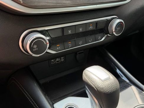 Used 2023 Nissan Altima 2.5 SV image 21