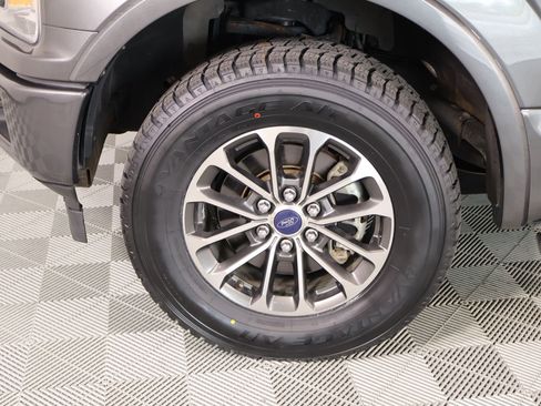 Used 2018 Ford F150 XLT w/ Equipment Group 302A Luxury AWD/4WD image 19