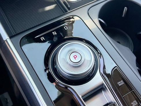 New 2026 Kia Carnival EX FWD image 17