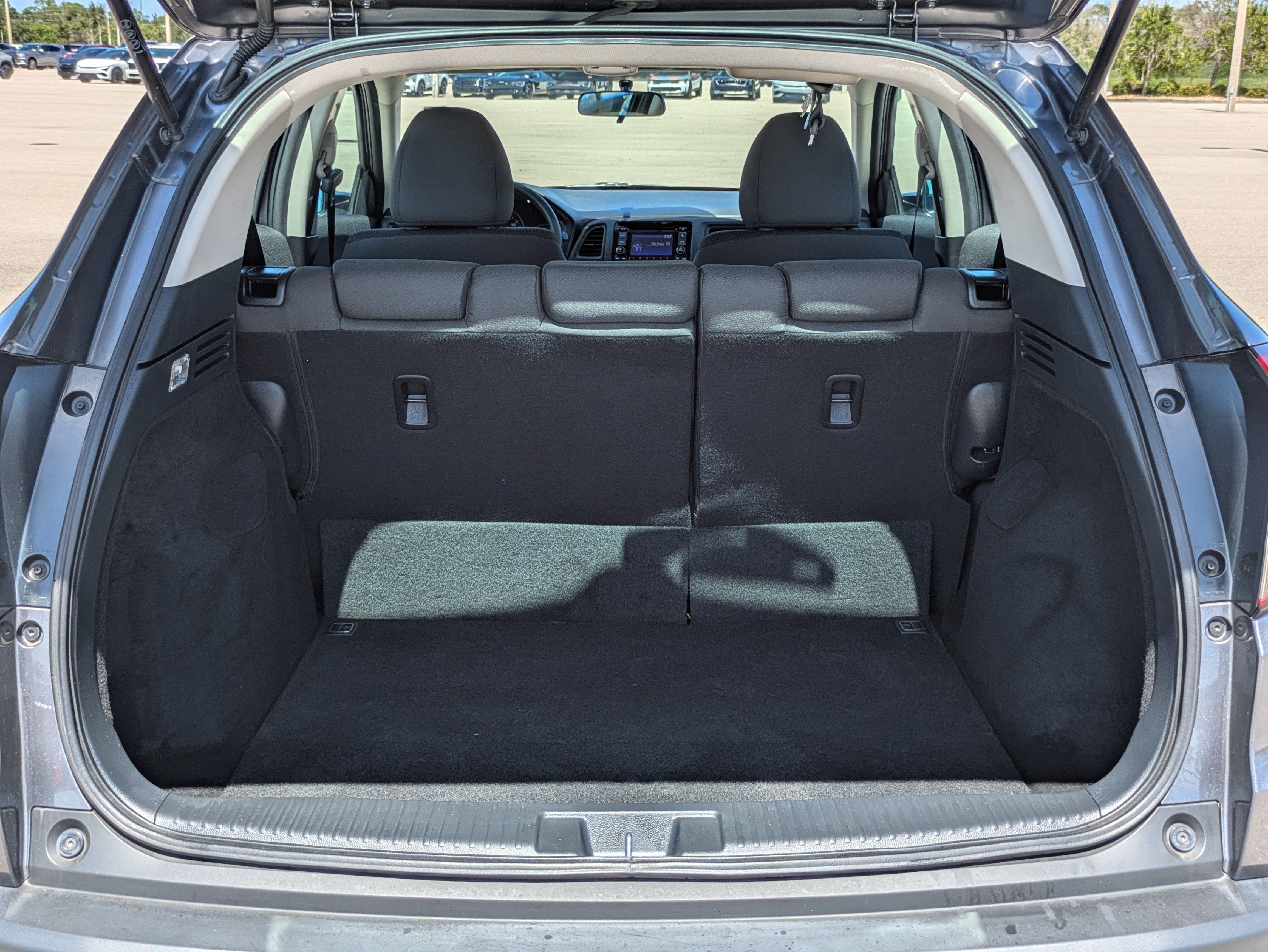 Used 2022 Honda HR-V LX image 13
