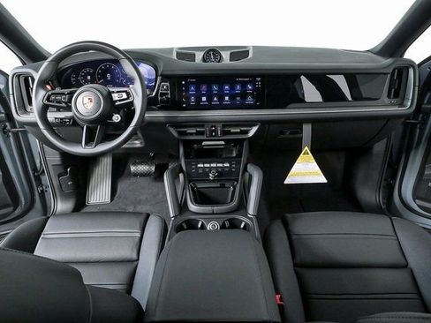 New 2026 Porsche Cayenne AWD image 19