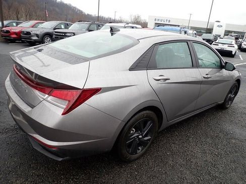 Used 2023 Hyundai Elantra SEL image 9