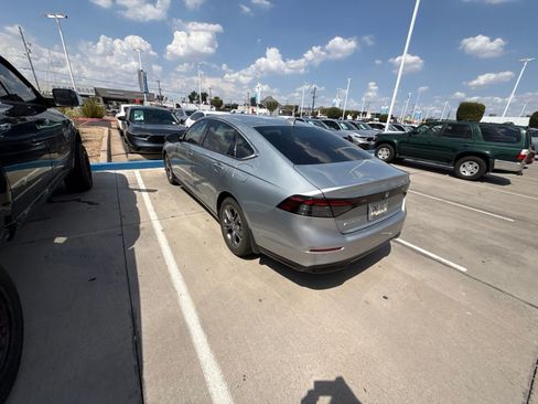 Used 2024 Honda Accord EX-L image 2