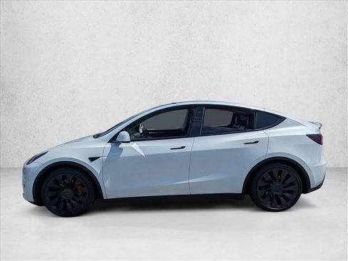 Used 2022 Tesla Model Y Performance AWD/4WD image 9