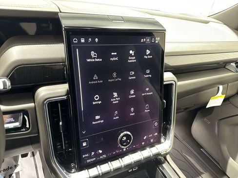 New 2026 GMC Yukon XL Elevation w/ LPO, Floor Liner Package image 14