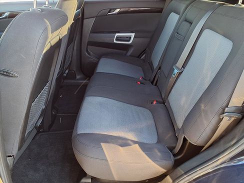 Used 2015 Chevrolet Captiva Sport LS image 14