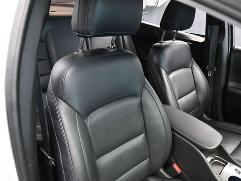Used 2024 Chevrolet Malibu RS FWD image 36