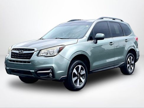 Used 2017 Subaru Forester 2.5i Limited w/ Popular Package #1 AWD/4WD image 32